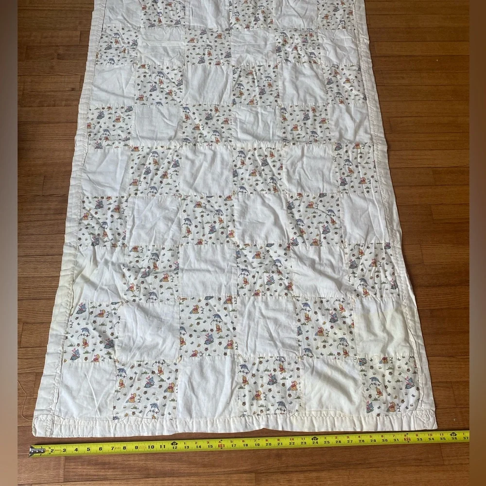 Handmade VTG Winnie the Pooh bees baby blanket makers tag Patterned Quilt READ
